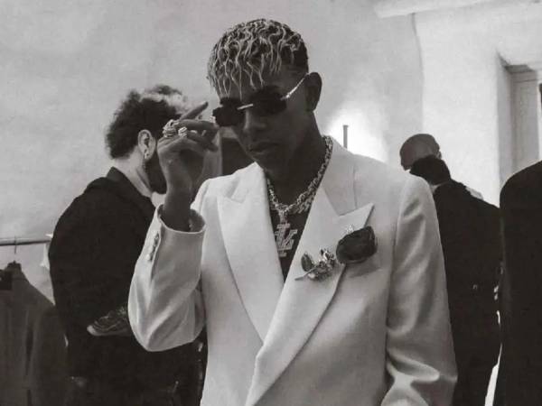 El joven jugador del FC Barcelona, Lamine Yamal, está nuevamente envuelto en un tema polémico y esque una bella chica lo ha expuesto y detalló el por qué lo hizo