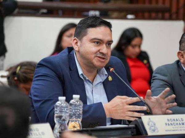 Ronald Panchamé, jefe de bancada del partido Libertad y Refundación (Libre).