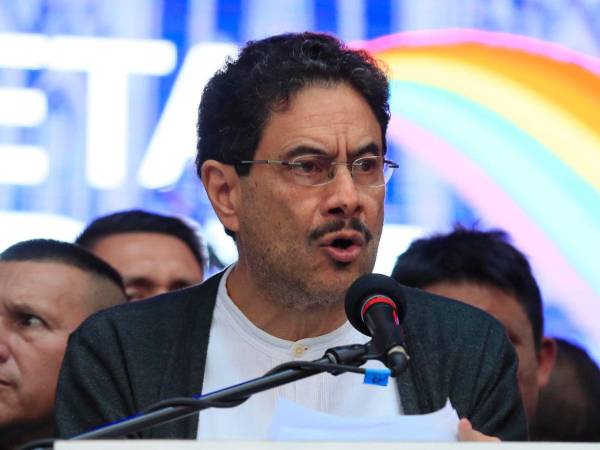 El candidato presidencial del oficialismo colombiano, Iván Cepeda.