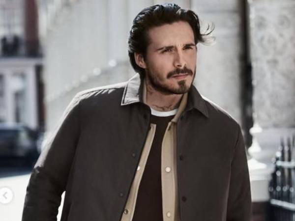 Brooklyn Beckham, hijo mayor de David y Victoria Beckham publicó varios mensajes en sus historias de Instagram en los que habla de episodios que, según él, evidenciaron un “intento continuo” de sus padres para afectar relación con Nicola Peltz.