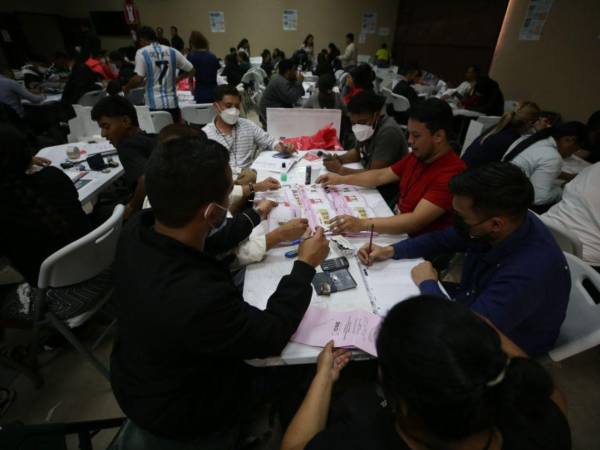 Cada partido enviará 200 representantes (150 propietarios y 50 suplentes) para la integración de las mesas que revisarán las actas con inconsistencias.