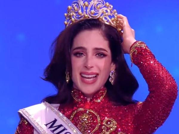 Fátima Bosch, Miss México, fue coronada como la nueva Miss Universo 2025.