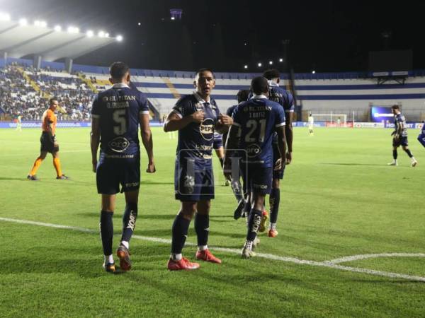 Imágenes del desarrollo del partido.