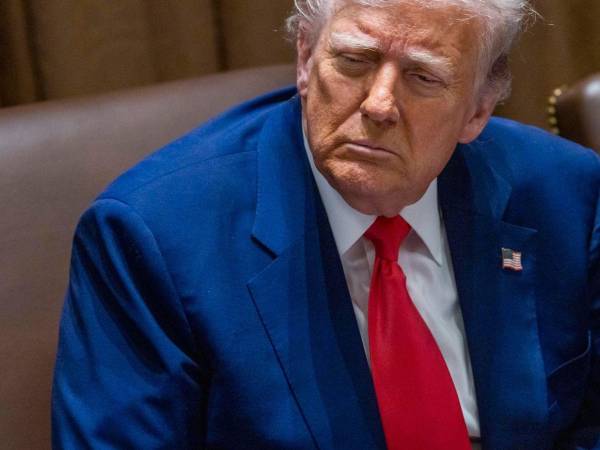 A través de la red social Truth Social, Donald Trump expresó sus condolencias a las familias de las seis personas que murieron en el incidente.