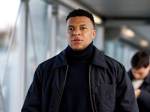 El Real Madrid juega la fase de repechaje de Champions League ante el Benfica.