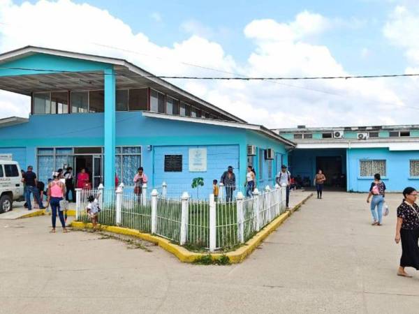 Un hombre falleció en las afueras del Hospital Manuel de Jesús Subirana, en Yoro.