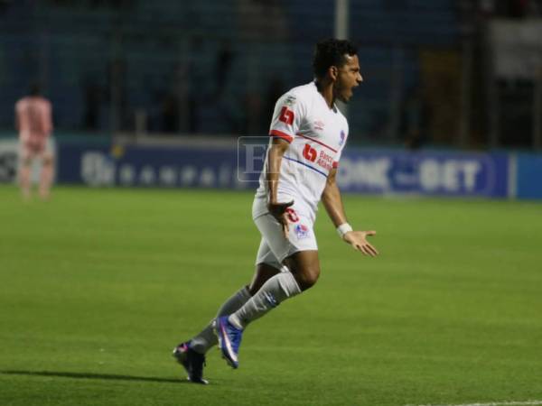 Imágenes del desarrollo del partido.