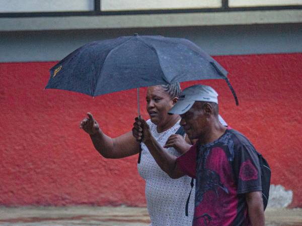 El gobierno de Haití ordenó la suspensión total de labores a nivel nacional como medida preventiva.