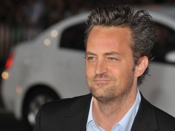 Netflix difundió hoy el primer avance de The One About Matthew Perry, una serie documental de tres partes sobre el actor de Friends que llegará a la plataforma el 27 de octubre, un día antes del tercer aniversario de su muerte.