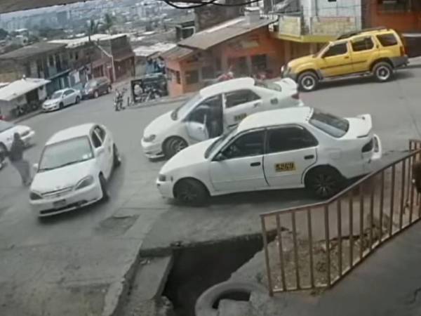 Incidente en punto de taxis del Reparto por Bajo casi termina en tragedia.