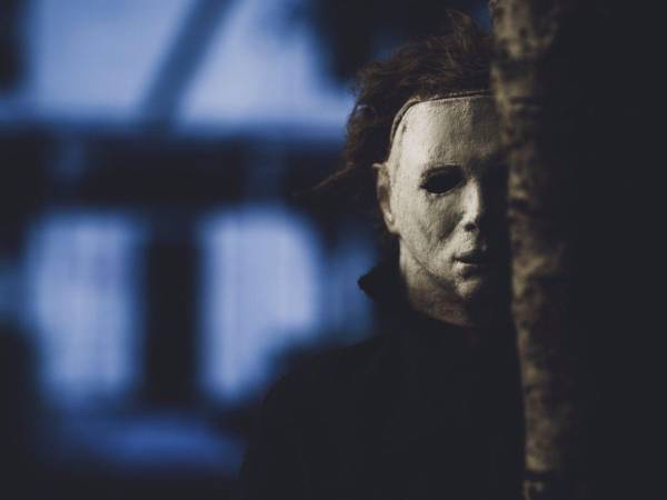 En la última semana de octubre, las películas de terror retoman los primeros lugares en streaming como una tradición que se repite año tras año. Más allá de los nuevos monstruos, hay villanos que siguen presentes en el imaginario colectivo. Aunque pocos recuerdan sus rostros, su trabajo dio vida al miedo mismo.