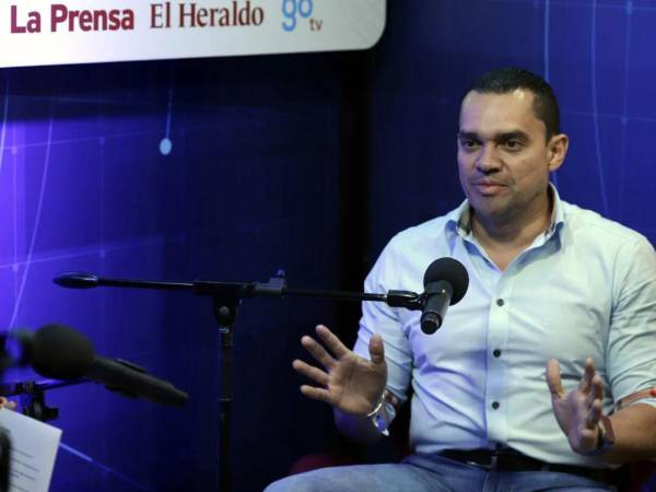 El diputado Tomás Zambrano celebró los resultados oficiales anunciados por el CNE.