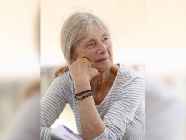 Hoy es la inauguración del Festival de Los Confines, donde Janet Gold recibirá un homenaje por sus aportes en la investigación de la literatura hondureña, especialmente la literatura escrita por mujeres.