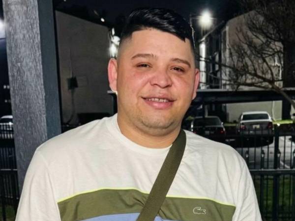 El Gobierno de Estados Unidos presentó cargos penales contra Wilber Garcés, el migrante venezolano al que un agente de inmigración disparó en la espalda en Austin (Texas) el pasado 20 de septiembre, por presuntamente agredir y resistirse a un agente federal justo antes del mencionado incidente, según documentos judiciales.