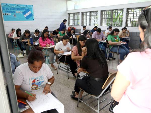 La evaluación de los profesores inició el pasado lunes a nivel nacional con los maestros de I y II nivel de básica; el proceso culmina este viernes.