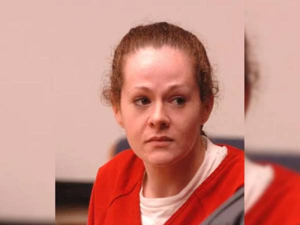 La reclusa Christa Pike, de 50 años, continúa en estado crítico luego de sobrevivir a dos dosis del fármaco utilizado para la inyección letal en Tennessee.