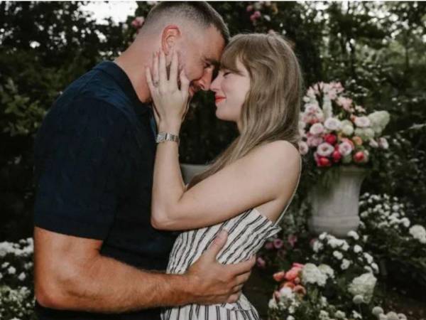 La boda fue<b> </b>la mejor noche de mi vida, dijo Travis Kelce a los periodistas sobre su boda con la cantante Taylor Swift.