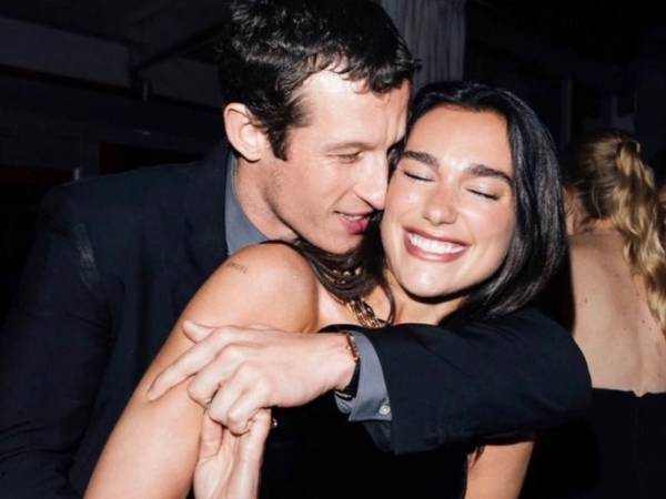 Callum Turner ha ofrecido sus primeras declaraciones públicas tras contraer matrimonio con la cantante Dua Lipa.
