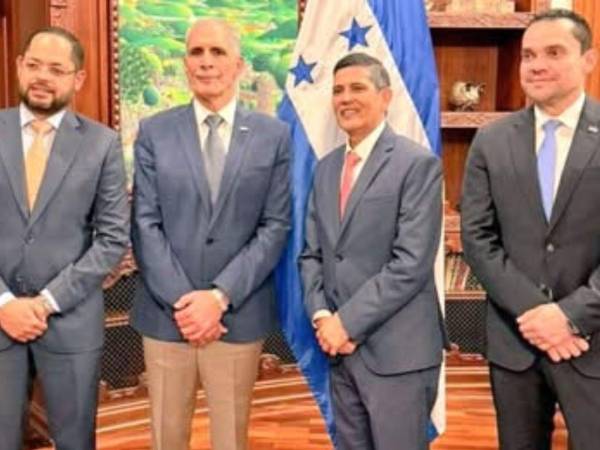 Primera sesión del Consejo de Defensa abordó reformas penales, uso de grilletes electrónicos y seguridad jurídica en Honduras.