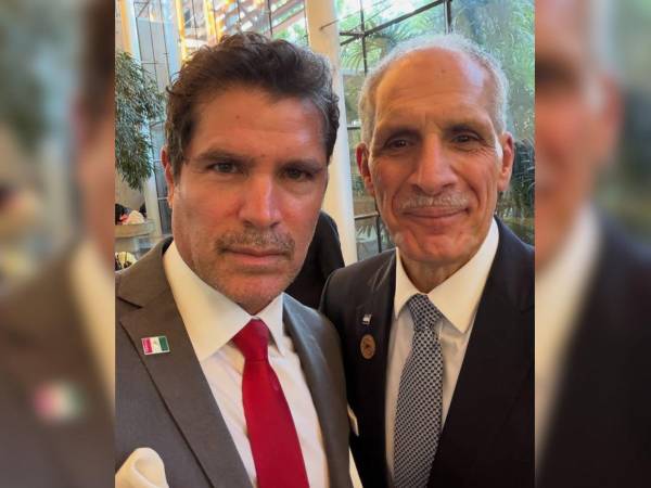 El actor y activista mexicano Eduardo Verástegui se reunió con el presidente de Honduras, Nasry Asfura.