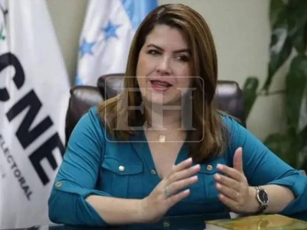 La publicación de Cossette López surge luego que el consejero anunció anoche que hay un<b> golpe electoral</b> en los comicios generales.