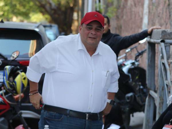 El edil capitalino sorprendió con la atrevida promesa durante la inauguración de las nuevas instalaciones de la Feria de Villanueva.