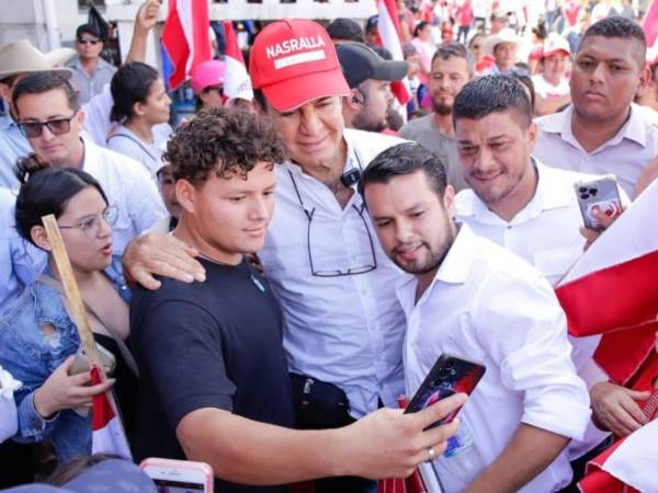 Nasralla apuesta por la juventud, prometiendo empleo y formación académica. Según, los jóvenes son los que le darán el triunfo en las elecciones generales.