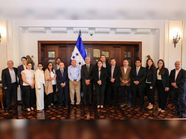 La reunión se llevó a cabo en Casa Presidencial.