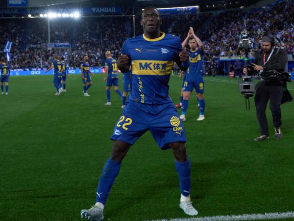 Ibrahim Diabate le dio el triunfo al Alavés sobre el Barcelona.