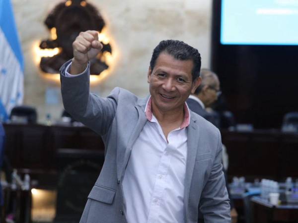 Como representante de la etnia lenca, se inspira en Lempira. Este miércoles será invitado en <i>Hablemos de Política</i>.