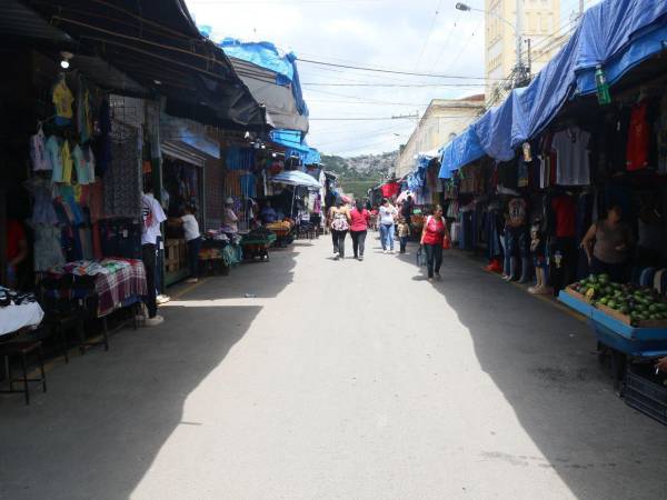 La comuna comenzó hace un mes el proceso de ordenamiento de los mercados de Comayagüela para garantizar espacios definidos para comerciantes, peatones y vehículos.