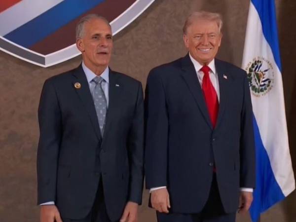 Asfura fue recibido por el presidente Trump previo a su discurso en la cumbre.