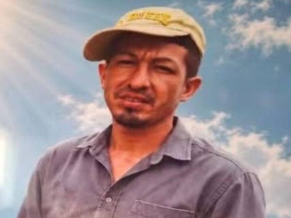 Javier Moreno, de 34 años, fue interceptado mientras viajaba en motocicleta con su esposa y posteriormente, asesinado a disparos.