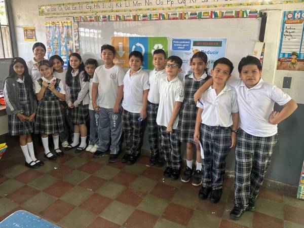 Los alumnos del CEB Roberto Sosa de la colonia Kennedy pusieron a prueba los conocimientos adquiridos durante el proyecto.