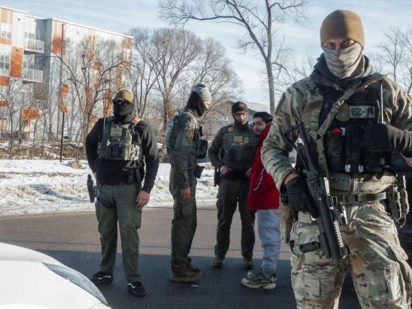 Agentes del ICE y otras agencias federales han endurecido su campaña en Minneapolis y han comenzado a realizar detenciones incluso en casas.