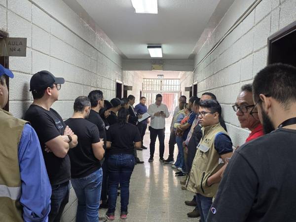 En el Centro Logístico Electoral se encuentran veedores del Consejo Nacional Anticorrupción.