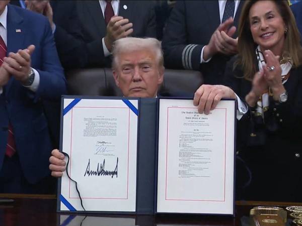 El proyecto de ley que firmó el republicano garantiza la financiación de la mayoría de las agencias federales.