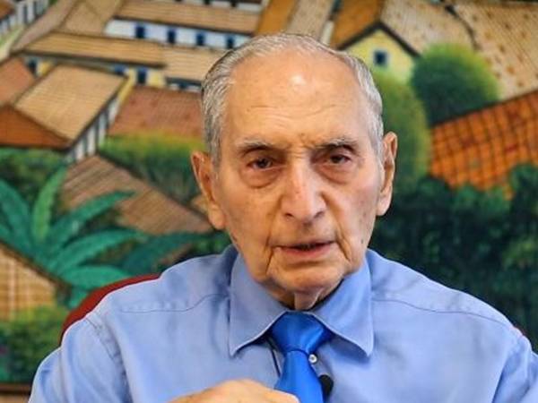 El empresario hondureño Emilio Larach Chehade murió a los 96 años, dejando un legado marcado por la honestidad, el trabajo y su aporte al progreso del país. Fundador de Larach &amp; Cía., impulsó empleos, liderazgo ético y compromiso ambiental. Su trayectoria lo convirtió en uno de los referentes morales más respetados de Honduras.