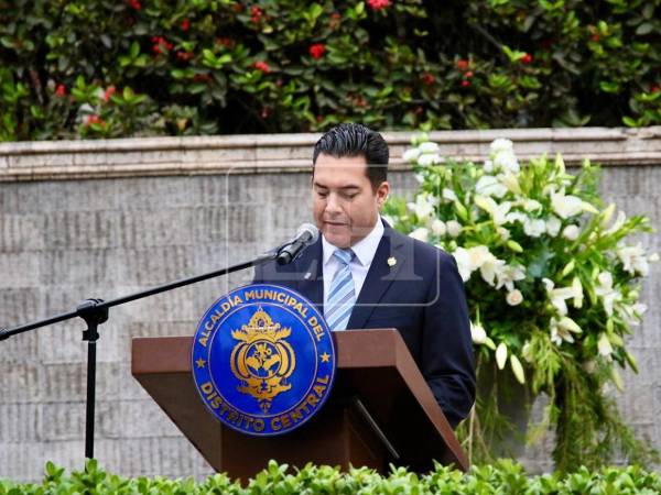 El edil capitalino dio lectura al Acta de Independencia redactada el 15 de septiembre de 1821 y que dio independencia a la República de Honduras.