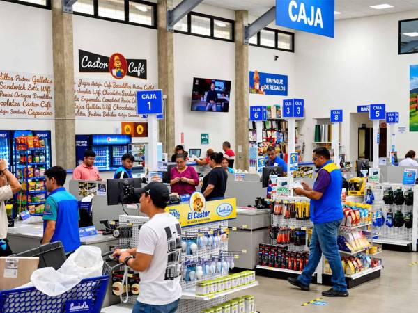 Los clientes pueden presentar en las salas de ventas una cotización oficial, factura original, anuncio impreso o publicación web válida de un competidor formal de su ciudad.