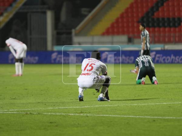 Imágenes del desarrollo del partido.