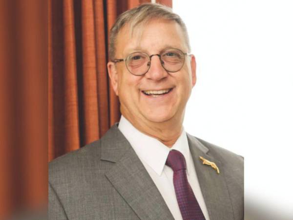 Víctor fue el hombre visionario que introdujo nuevas técnicas en el cultivo de camarón, pasando de las tradicionales dos cosechas a la producción intensiva.