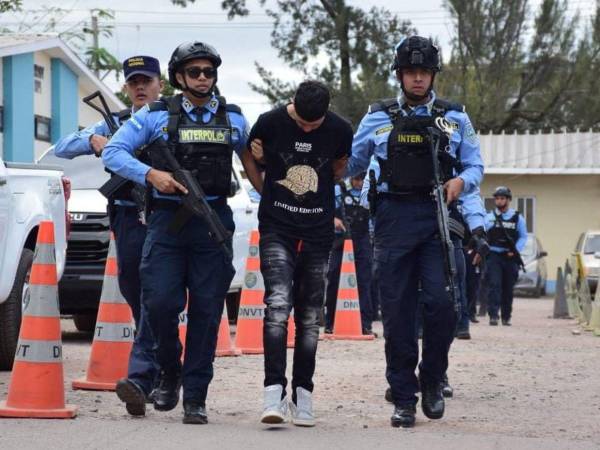 El detenido fue entregado a la Policía Nacional de Honduras y trasladado a los juzgados.