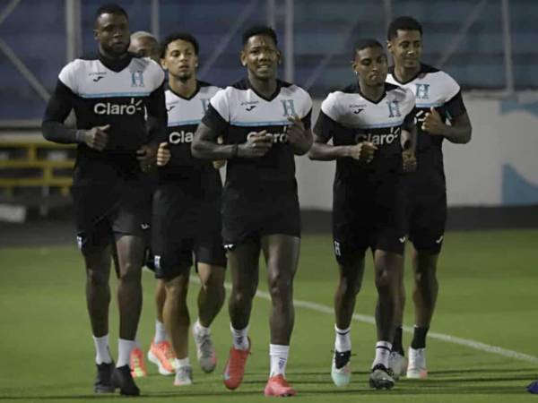La Selección de Honduras ha estado entrenando en Tegucigalpa antes de viajar a Curazao.