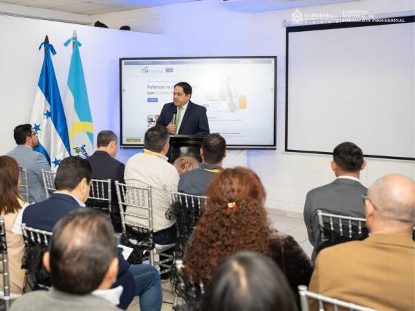 Las autoridades del Instituto de Formación Profesional lanzaron oficialmente la plataforma para que los hondureños reciban cursos gratuitos.