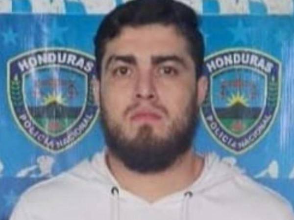 Cristhian Isaac Robles Rosales fue detenido en el aeropuerto Ramón Villeda Morales de San Pedro Sula.