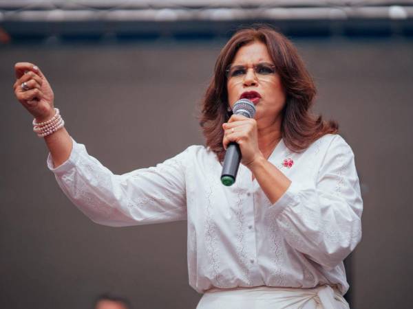 La candidata presidencial de Libre cuestionó la determinación de Donald Trump.