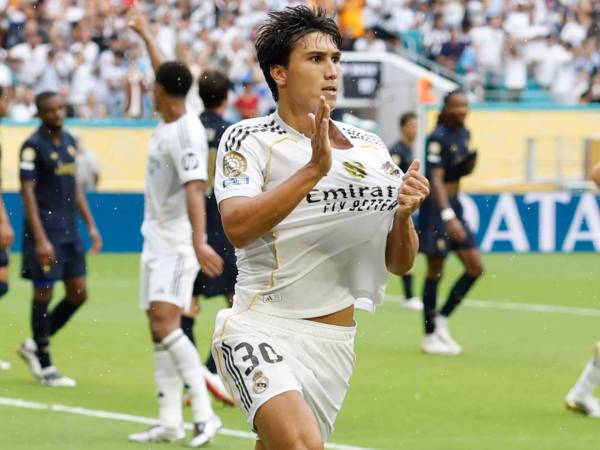 Imágenes del desarrollo del partido.