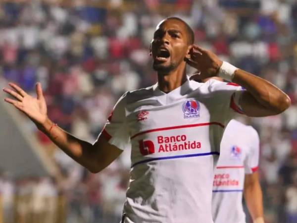 Jerry Bengtson se convirtió en el máximo goleador de la Liga Nacional estando en el Olimpia.