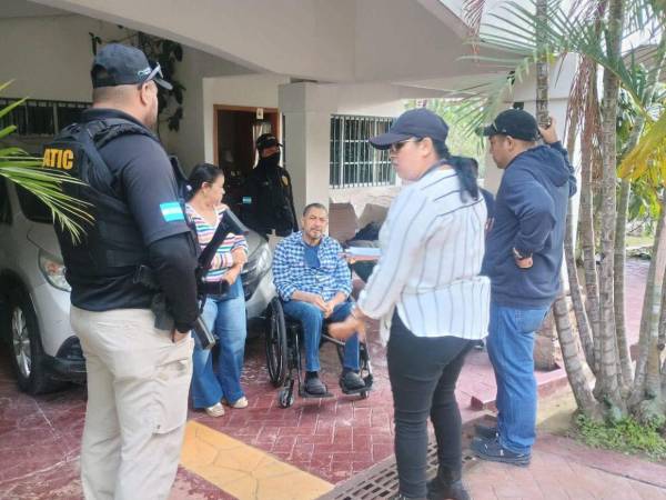 En paralelo, se ejecutaron allanamientos en una lujosa vivienda.